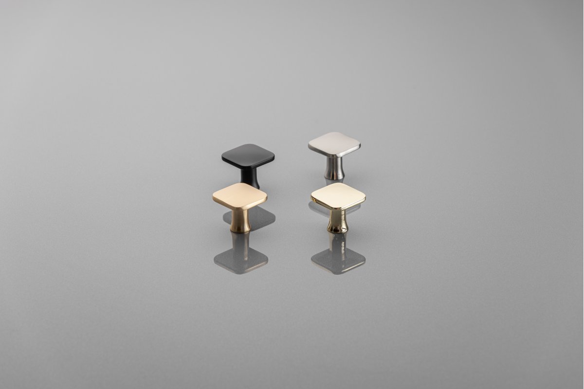 Okrugla ručica PIAZZA crna mat