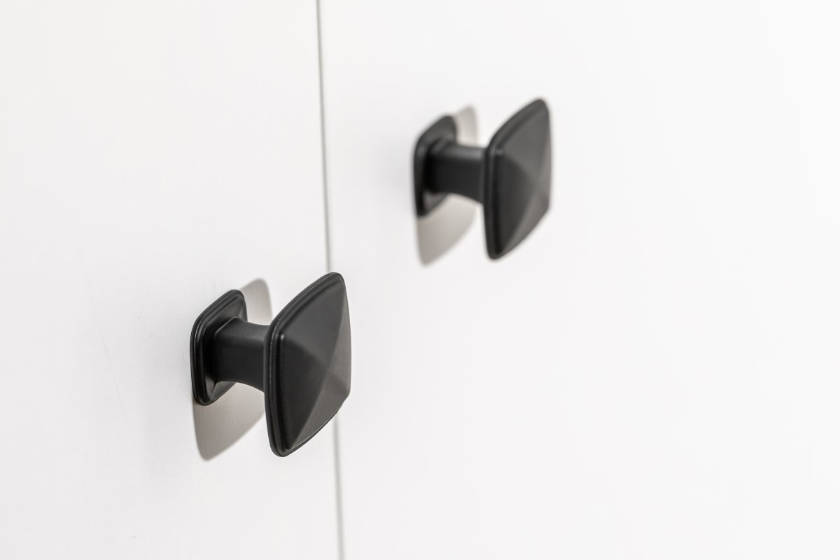 Dugme ručkica POINT, mat crna