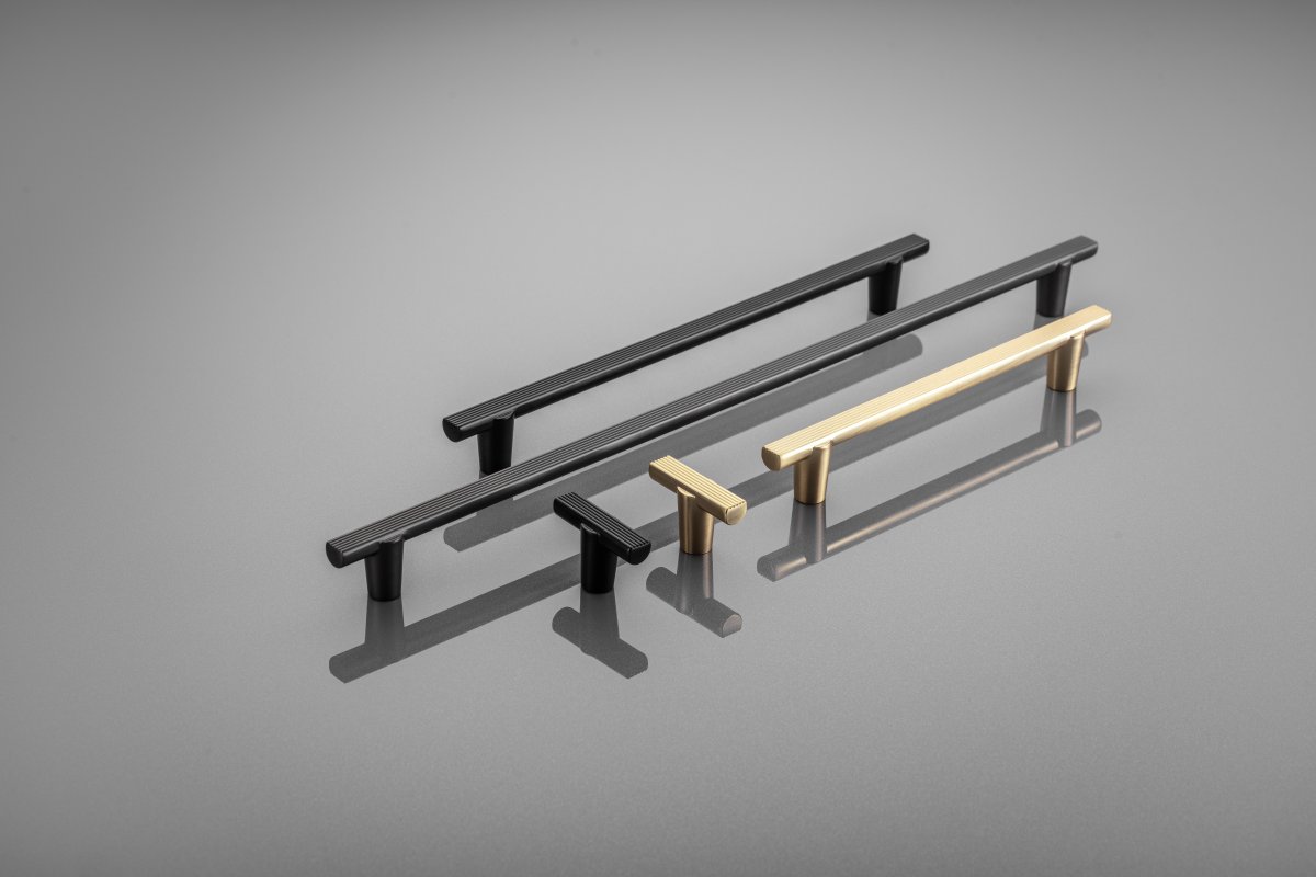 Dugme ručkica  RAY, ZnAl, četkano zlato