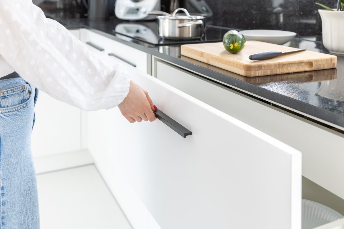 AXIS PRO L-450 SREDNJI, BIJELI, H116