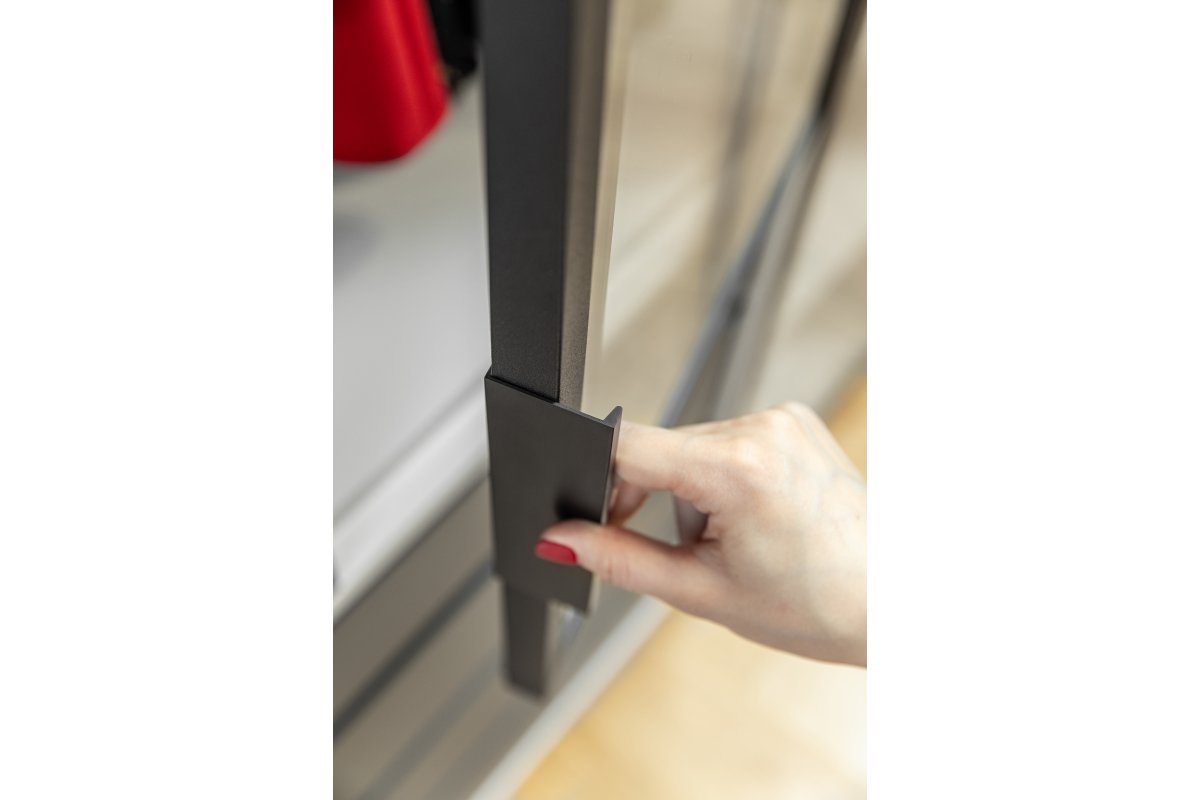 Aluminijska ručkica HEXI; 96x150, mat crna