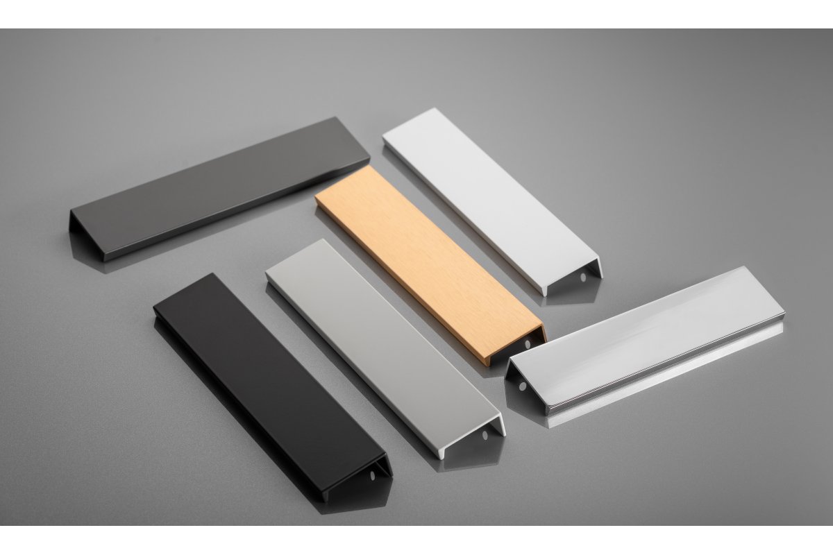 Aluminijska ručkica HEXI; 96x150, mat crna