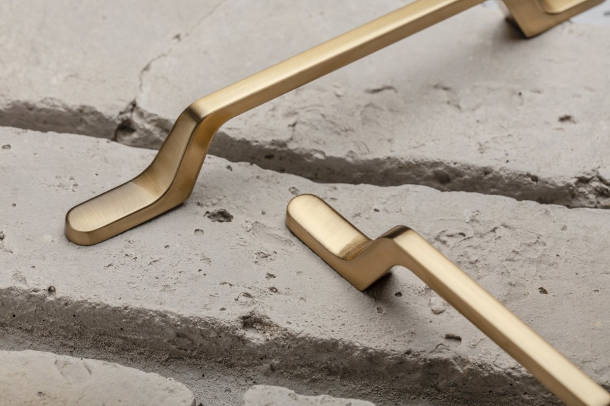 Ručkica FLAVIO c=96 mm, zlatna bronca