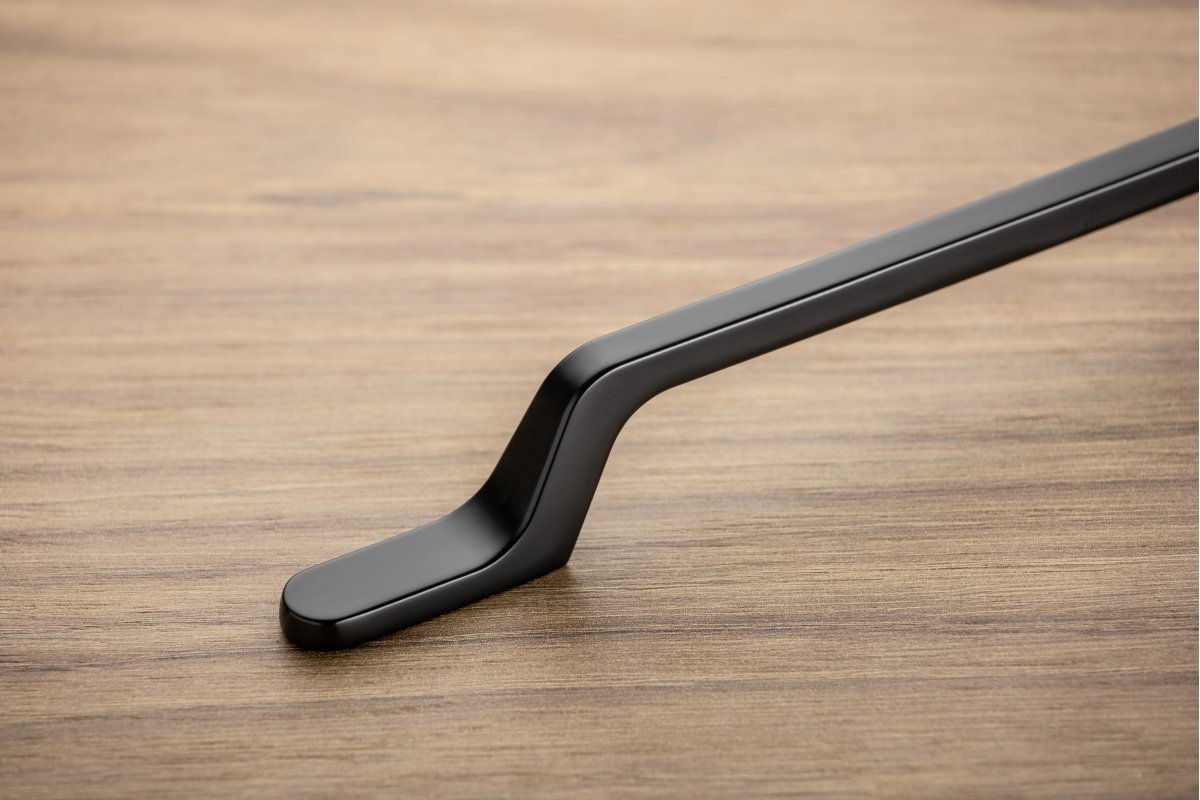 Ručkica FLAVIO c=96 mm, crna