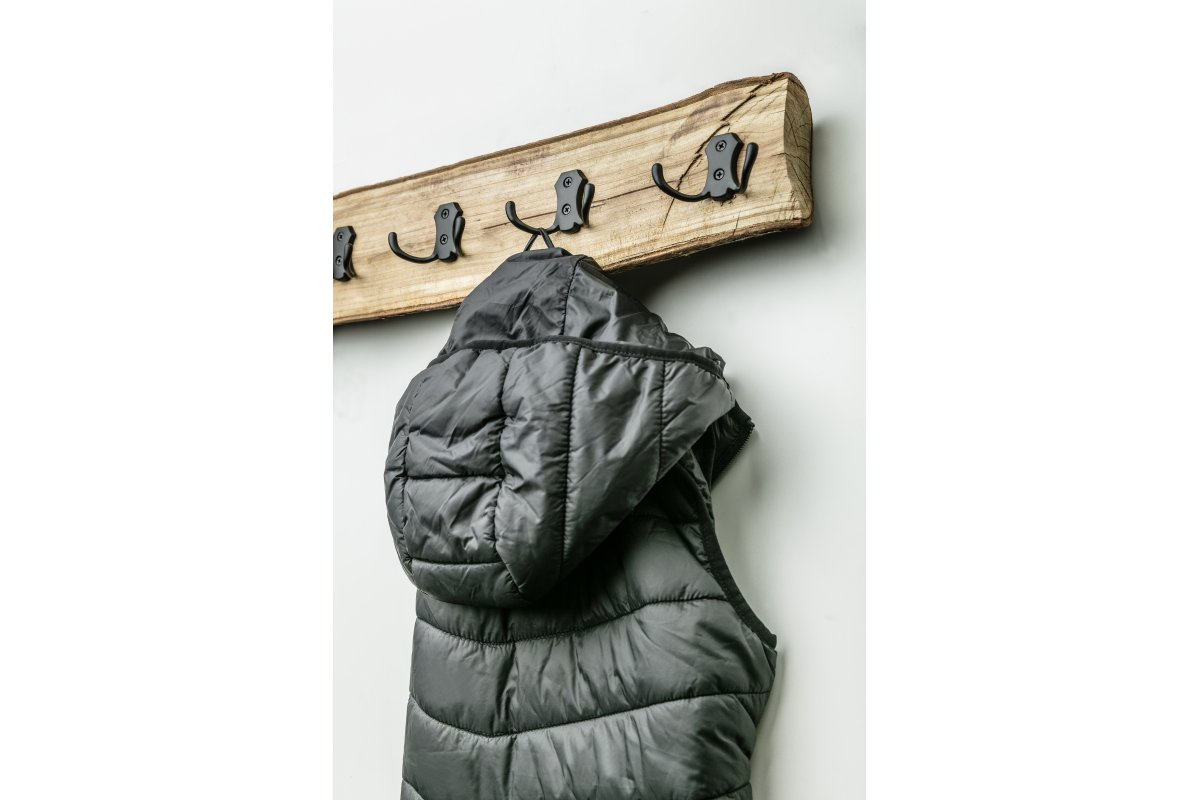 Vješalica K 240520,crna