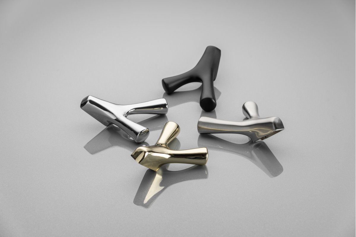 Vješalica  TORNA, ZnAl, crna